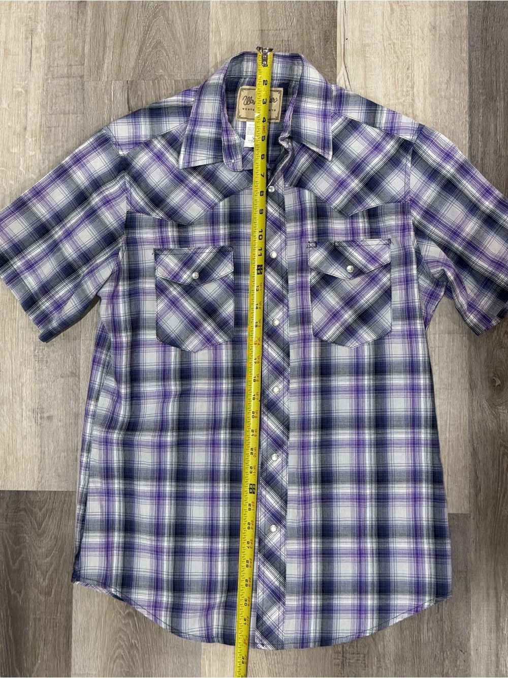 Vtg Wrangler Purple and White Plaid Short Sleeve Button-Down Shirt - Picture 7 of 8